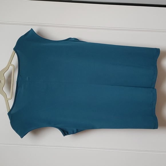 CALVIN KLEIN Green, Keyhole Sleeveless Top - Picture 4 of 4